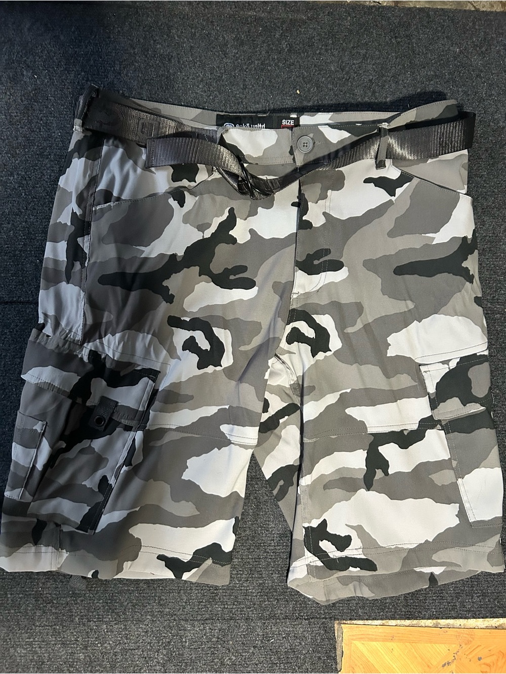 Men's Gray Camo Cargo Shorts - Unbranded